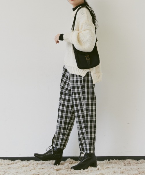 Libra Cue（リブラ キュー）の「ポストマンミニショルダー（ショルダーバッグ・レディース・ブラック/アイボリー・FREE）」の5枚目の写真