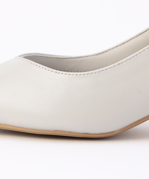 COMME CA ISM（コムサイズム）の「ポインテッドトゥ　パンプス（パンプス・レディース・ブラック/ライトグレー・23.5cm/24.5cm）」の7枚目の写真