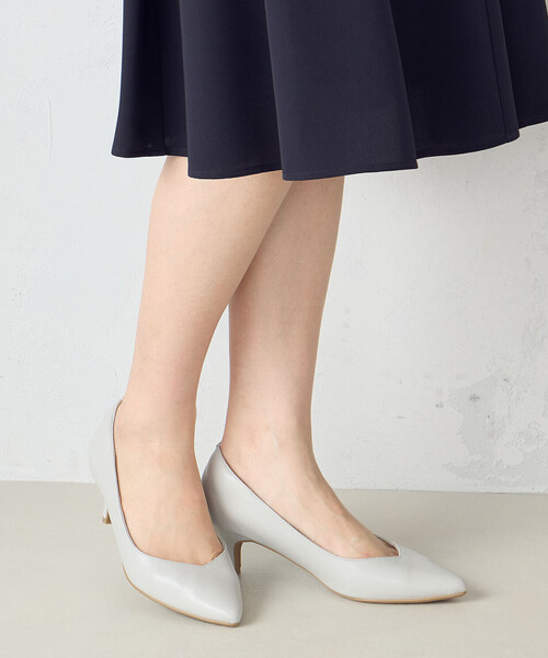 COMME CA ISM（コムサイズム）の「ポインテッドトゥ　パンプス（パンプス・レディース・ブラック/ライトグレー・23.5cm/24.5cm）」の9枚目の写真