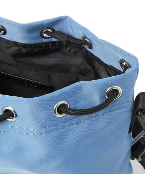 LAKOLE（ラコレ）の「フロントP巾着ショルダーバッグ / 991663（ショルダーバッグ・メンズ・ブラック/ホワイト/チャコールグレー/ライトブルー・FREE）」の16枚目の写真