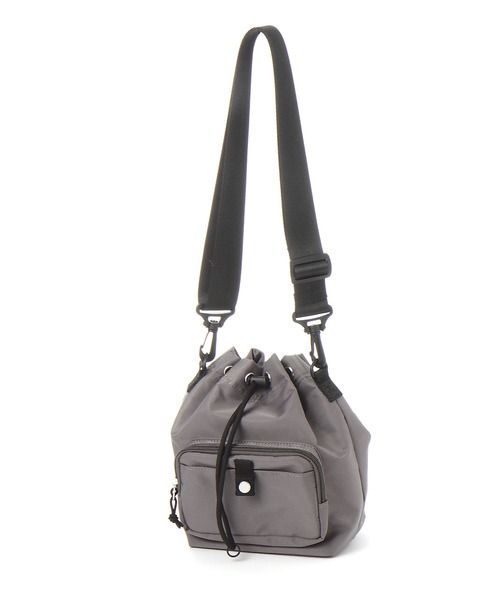 LAKOLE（ラコレ）の「フロントP巾着ショルダーバッグ / 991663（ショルダーバッグ・メンズ・ブラック/ホワイト/チャコールグレー/ライトブルー・FREE）」の19枚目の写真