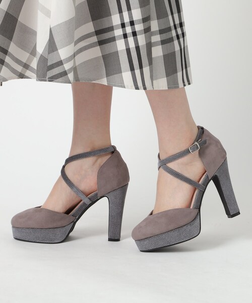 ESPERANZA(エスペランサ)の「クロスストラップハイヒールセパレートパンプス 結婚式二次会 パーティー 24SS(パンプス・レディース・グレー系/ブラック系/ピンク系5・22.0cm/22.5cm/23.0cm/23.5cm/24.0cm/24.5cm)」の3枚目の写真