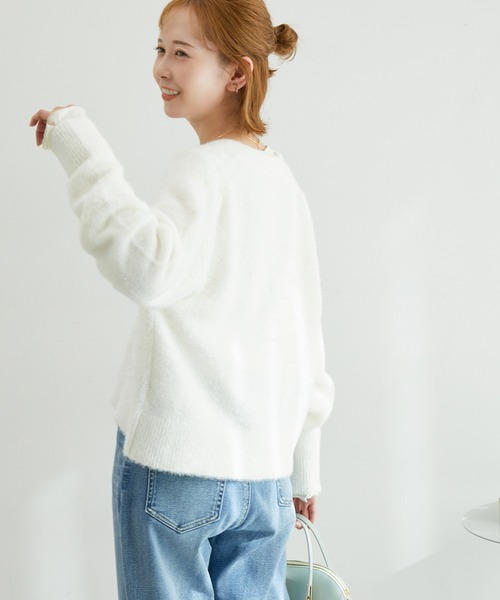 ROPE' PICNIC（ロペピクニック）の「ガラスヤーンハートボタンクルーネックカーディガン（カーディガン/ボレロ・レディース・ブルー系その他4/ピンク/オフホワイト・38）」の7枚目の写真