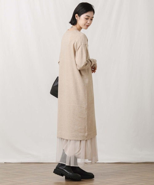 Torrazzo Donna（トラッゾドンナ）の「チュールレイヤーニットワンピース（ワンピース・レディース・ライトベージュ/ブラック×ホワイト・38）」の4枚目の写真