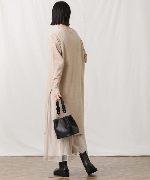 Torrazzo Donna（トラッゾドンナ）の「チュールレイヤーニットワンピース（ワンピース・レディース・ライトベージュ/ブラック×ホワイト・38）」の5枚目の写真