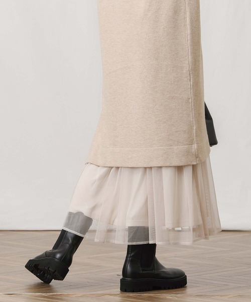 Torrazzo Donna（トラッゾドンナ）の「チュールレイヤーニットワンピース（ワンピース・レディース・ライトベージュ/ブラック×ホワイト・38）」の13枚目の写真