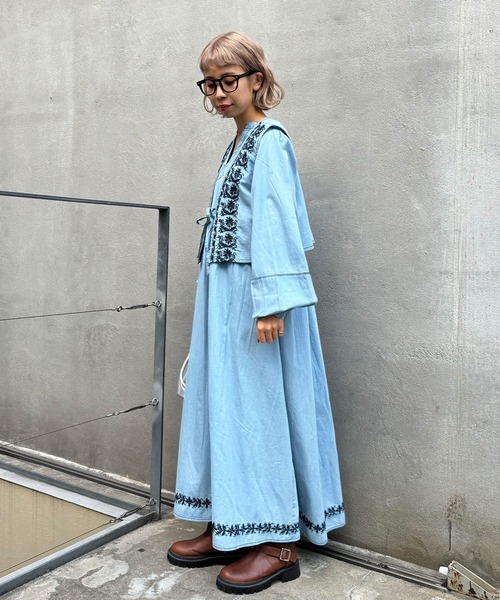 チャオパニックティピー　デニム刺繍ワンピース　インド綿　ロング丈　フリーサイズ CIAOPANIC（チャオパニック）の「INDIAベストセットデニム刺繍