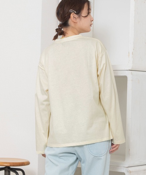 POU DOU DOU（プードゥドゥ）の「YASS ギャザーテープロゴロンTee（Tシャツ/カットソー・レディース・オフホワイト/ライトイエロー/ブルー・3）」の22枚目の写真