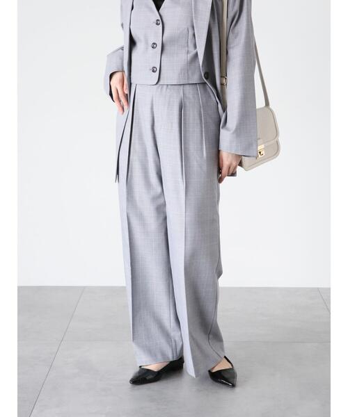 Te chichi TERRASSE（テチチテラス）の「【セットアップ可】タックワイドパンツ（その他パンツ・レディース・ベージュ/グレー/チャコールグレー・F）」の2枚目の写真