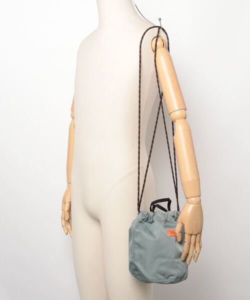 UNIVERSAL OVERALL（ユニバーサルオーバーオール）の「UNIVERSAL OVERALL / カラーザイルナイロンポーチ / UVO-023ASR（ショルダーバッグ・レディース・ライトブルー/ブラック/チャコールグレー/ネイビー/オレンジ/ベージュ/ホワイト/ライトグリーン・ONESIZE）」の12枚目の写真