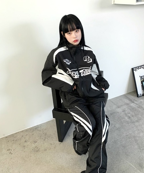 FOLLOWIN（フォロウィン）の「[UNISEX][スポーティーブロックコアルック]ナイロン配色ストリングワイドパンツ（その他パンツ・レディース・ライトグレー/ブラック・FREE）」の13枚目の写真