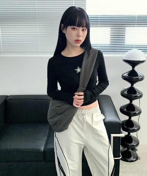 FOLLOWIN（フォロウィン）の「[UNISEX][スポーティーブロックコアルック]ナイロン配色ストリングワイドパンツ（その他パンツ・レディース・ライトグレー/ブラック・FREE）」の19枚目の写真