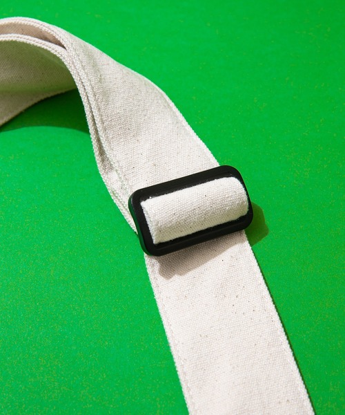 BEN DAVIS(ベンデイビス)の「【BEN DAVIS/ベンデイヴィス】 ビッグキャンパスショルダーバッグ(バックパック/リュック・メンズ・ブラック/オフホワイト/キャメル/カーキ・FREE)」の13枚目の写真