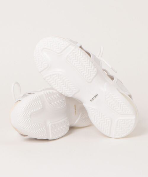 a.v.v（アーヴェヴェ）の「a.v.v / エア入り スポーツサンダル（サンダル・レディース・ホワイト/ブラック/グレー/ライトピンク・L/LL/S/M）」の6枚目の写真