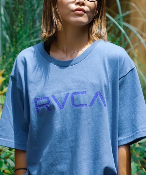 RVCA(ルーカ)の「RVCA メンズ BIG RVCA VITAGE RED STITCH TEE Tシャツ 【2024年春夏モデル】/ルーカ半袖ワンポイントロゴTシャツ(Tシャツ/カットソー・メンズ・オフホワイト/ヘザーグレー/ブルー/ブラック/グリーン系その他/エンジ・LARGE/MEDIUM/SMALL)」の6枚目の写真