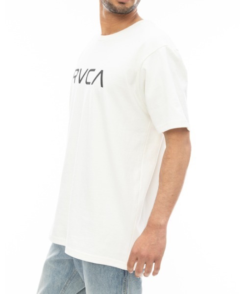 RVCA(ルーカ)の「RVCA メンズ BIG RVCA VITAGE RED STITCH TEE Tシャツ 【2024年春夏モデル】/ルーカ半袖ワンポイントロゴTシャツ(Tシャツ/カットソー・メンズ・オフホワイト/ヘザーグレー/ブルー/ブラック/グリーン系その他/エンジ・LARGE/MEDIUM/SMALL)」の7枚目の写真