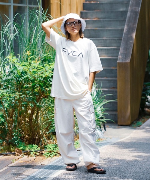 RVCA(ルーカ)の「RVCA メンズ BIG RVCA VITAGE RED STITCH TEE Tシャツ 【2024年春夏モデル】/ルーカ半袖ワンポイントロゴTシャツ(Tシャツ/カットソー・メンズ・オフホワイト/ヘザーグレー/ブルー/ブラック/グリーン系その他/エンジ・LARGE/MEDIUM/SMALL)」の22枚目の写真