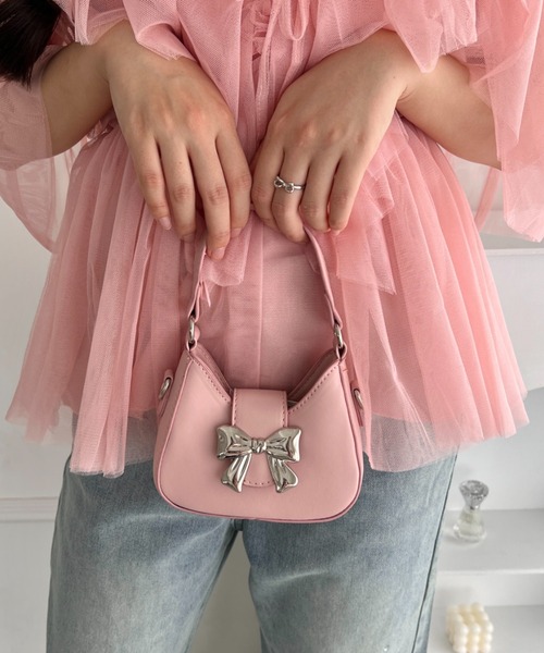 Loueme(ルエム)の「リボンメタルモチーフミニショルダーバッグ(ショルダーバッグ・レディース・シルバー/ブラック/ホワイト/ピンク・FREE)」の13枚目の写真