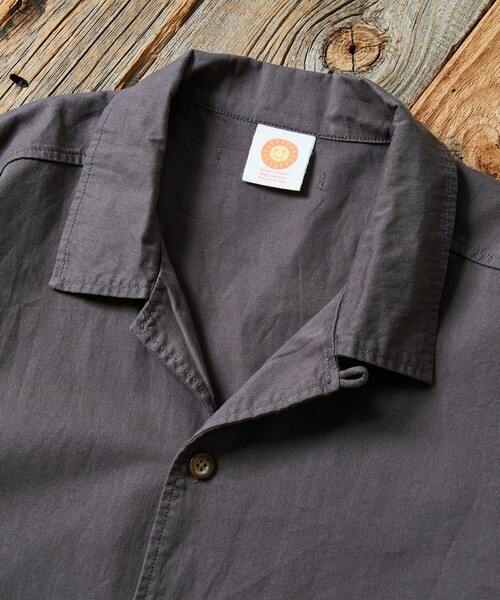 Jonas Claesson（ジョナスクレアッソン）の「JONAS CLAESSON/ジョナスクレアッソン Trip Shirts/トリップ シャツ/オープンカラー/リラックスフィット（シャツ/ブラウス・メンズ・オフホワイト/ブラック/オリーブ・MEDIUM/LARGE）」の4枚目の写真