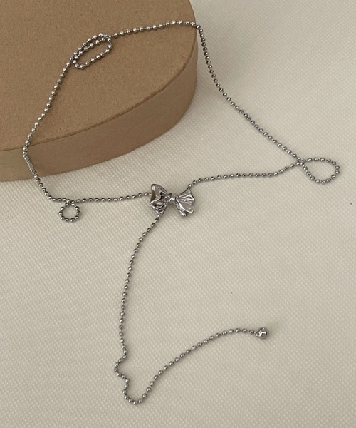 Vipoa（ヴィポア）の「ribbon beads long necklace（ネックレス・レディース・シルバー・FREE）」の4枚目の写真