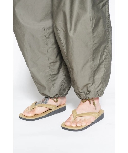 乱痴気(ランチキ)の「V.I.C classic rubber sandal(サンダル・メンズ・ブラック/ベージュ・FREE)」の3枚目の写真