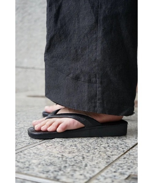 乱痴気(ランチキ)の「V.I.C classic rubber sandal(サンダル・メンズ・ブラック/ベージュ・FREE)」の7枚目の写真