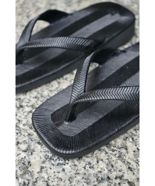 乱痴気(ランチキ)の「V.I.C classic rubber sandal(サンダル・メンズ・ブラック/ベージュ・FREE)」の10枚目の写真