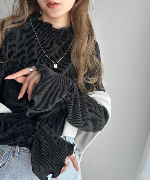 classicalelf（クラシカルエルフ）の「華奢見えが叶う 女性の味方。 キャンディー スリーブ プリーツ メロー トップス（Tシャツ/カットソー・レディース・グレイッシュブルー/ブラック/アイボリー/グレイッシュベージュ・X-LARGE/SMALL/MEDIUM/LARGE）」の10枚目の写真