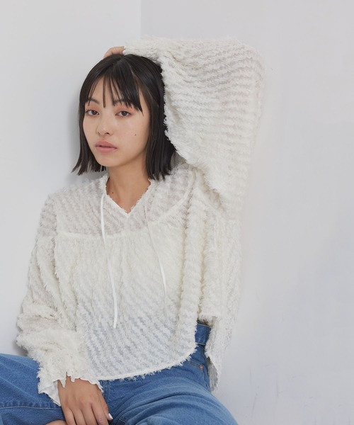 VIS（ビス）の「カットジャガードフリンジボリュームブラウス（シャツ/ブラウス・レディース・ブラック/キナリ・FREE）」の3枚目の写真