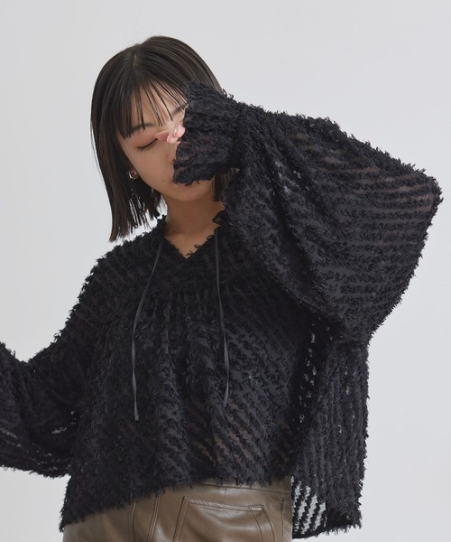 VIS（ビス）の「カットジャガードフリンジボリュームブラウス（シャツ/ブラウス・レディース・ブラック/キナリ・FREE）」の10枚目の写真