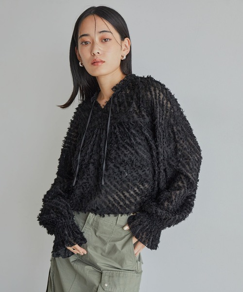VIS（ビス）の「カットジャガードフリンジボリュームブラウス（シャツ/ブラウス・レディース・ブラック/キナリ・FREE）」の18枚目の写真