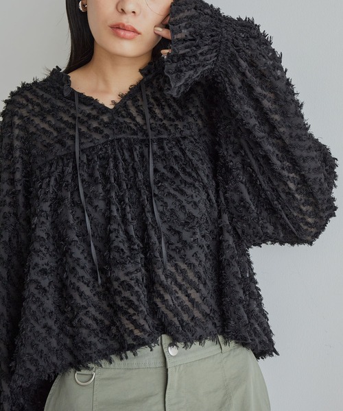 VIS（ビス）の「カットジャガードフリンジボリュームブラウス（シャツ/ブラウス・レディース・ブラック/キナリ・FREE）」の20枚目の写真