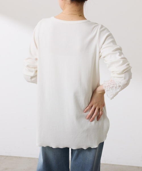 COLLAGE GALLARDAGALANTE(コラージュガリャルダガランテ)の「C′NOTE/ 裾シアーロンT(Tシャツ/カットソー・レディース・チャコールグレー/ホワイト/ブラック/ホワイト系その他/ホワイト系その他2・FREE)」の13枚目の写真