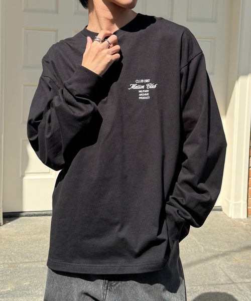 MAISON CLUB(メゾンクラブ)の「【MAISON CLUB】Logo Print Over Size long sleeve Tee オーバーサイズロンTee(Tシャツ/カットソー・メンズ・ブラック系その他3/ホワイト系その他2/ブラック系その他/ホワイト系その他3/ホワイト系その他/ブラック系その他2・FREE)」の6枚目の写真