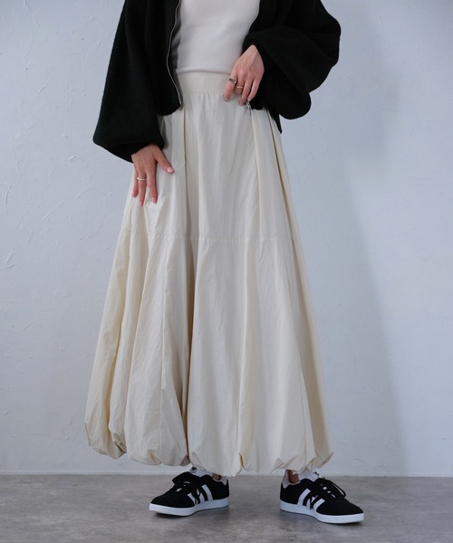 r.（アールドット）の「タフタバルーンスカート（スカート・レディース・アイボリー/ブラック/カーキ/グレー/ブルー・FREE）」の2枚目の写真