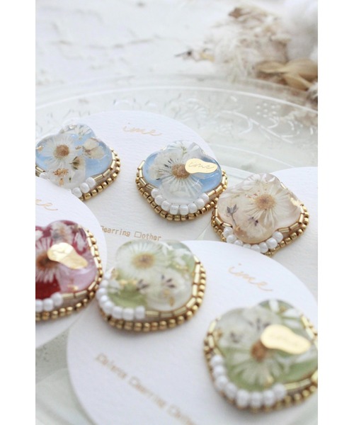 tone（トーン）の「【ime】ﾌﾗﾜｰ＆刺繍ﾋﾞｰｽﾞﾋﾟｱｽ(MA)（ピアス（両耳用）・レディース・ブルー/レッド/イエロー/グリーン・FREE）」の5枚目の写真