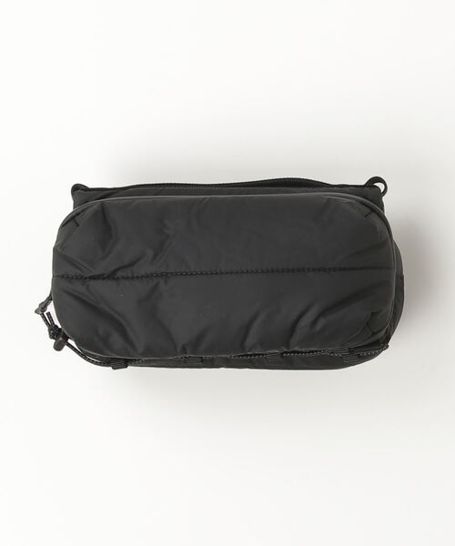 AMERICAN RAG CIE（アメリカンラグシー）の「【MEN , WOMEN】topologie Bottle Sacoche ボトルサコッシュ（ショルダーバッグ・レディース・オリーブ/グレイッシュベージュ/ブラック・ONE SIZE）」の4枚目の写真