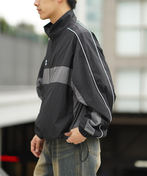 激レア00sアーカイブ UMBROアンブロ ジップアップ肉厚ブルゾン グレーXL UMBRO（アンブロ）の「UMBRO / アンブロ JOINT WORKS 別注TRACK