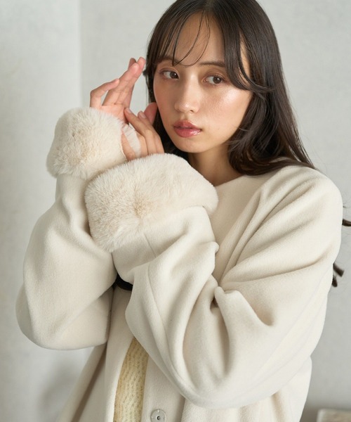 earth music&ecology（アースミュージックアンドエコロジー）の「ファーカフスノーカラーコート（ノーカラーコート・レディース・杢グレー/アイボリー/ブラック・S/M）」の12枚目の写真