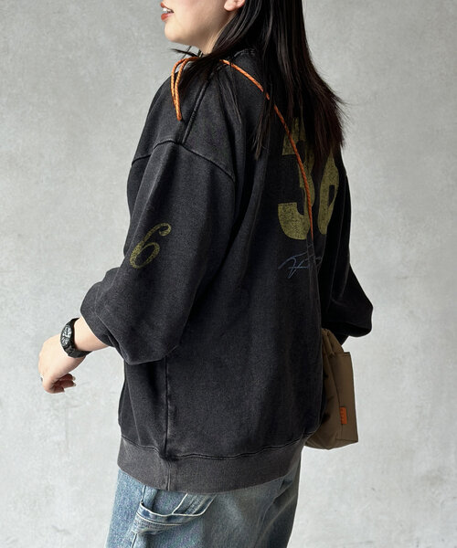 CPCM(シーピーシーエム)の「レーシングプリントスウェット(Tシャツ/カットソー・メンズ・グレー/ブラック・LARGE/MEDIUM)」の4枚目の写真