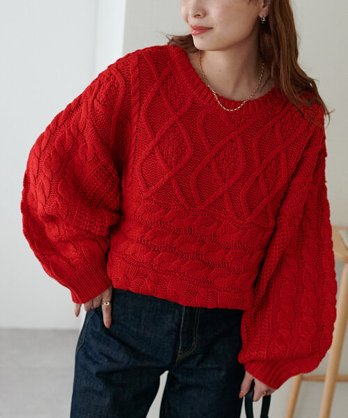 DISCOAT（ディスコート）の「【SNSで人気！】パッチワークケーブルボリュームニット《WEB限定》（ニット/セーター・レディース・レッド/ネイビー/グリーン系その他/チャコールグレー/アイボリー・MEDIUM）」の22枚目の写真