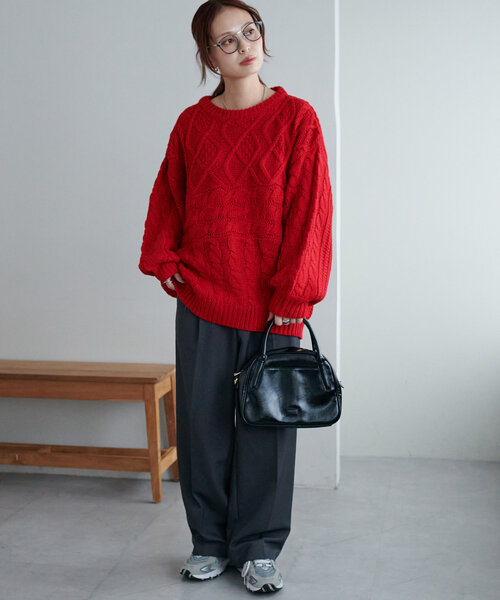 DISCOAT（ディスコート）の「【SNSで人気！】パッチワークケーブルボリュームニット《WEB限定》（ニット/セーター・レディース・レッド/ネイビー/グリーン系その他/チャコールグレー/アイボリー・MEDIUM）」の14枚目の写真