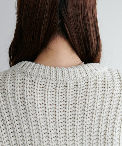 DISCOAT（ディスコート）の「【SNSで人気！】パッチワークケーブルボリュームニット《WEB限定》（ニット/セーター・レディース・レッド/ネイビー/グリーン系その他/チャコールグレー/アイボリー・MEDIUM）」の9枚目の写真