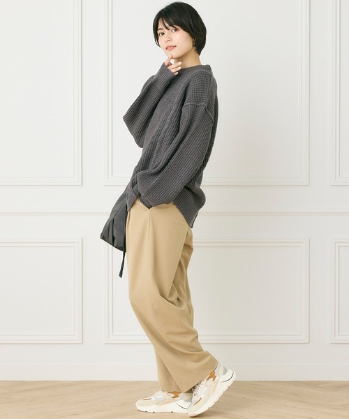 INED CLARO（イネドクラロ）の「カーブタックパンツ（その他パンツ・レディース・ベージュ/ネイビー/グレー・9号/11号）」の22枚目の写真