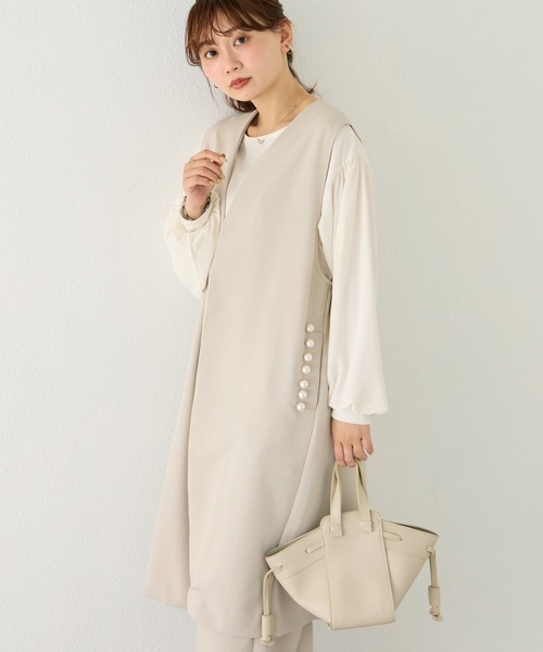 LAVEANGE（ラビアンジェ）の「【洗える】パールポケットロングジレ /セットアップ対応（ベスト・レディース・ベージュ/ブラック・5L/4L/3L/LL/M）」の11枚目の写真