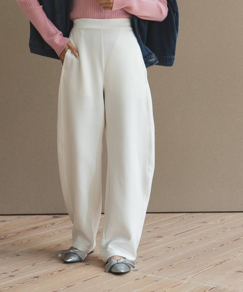 bohmal（ボマール）の「ボンディングカーブパンツ（その他パンツ・レディース・ブラック/アイボリー・MEDIUM）」の2枚目の写真