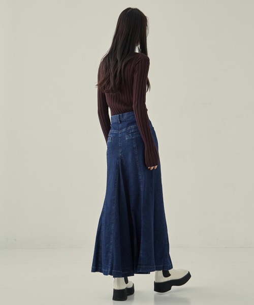 STUDIOUS（ステュディオス）の「【STUDIOUS/ステュディオス】バックフレアデニムスカート（スカート・レディース・グレー/ダークインディゴブルー・1/2）」の14枚目の写真