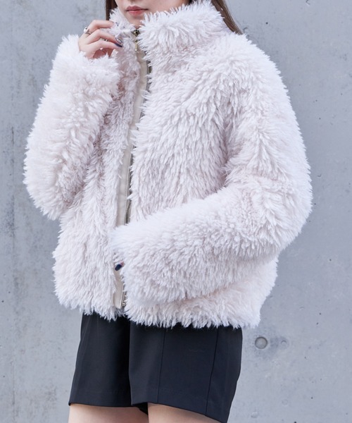 RAY CASSIN（レイカズン）の「【今年絶対欲しい】ボアブルゾン / 軽量 アウター（ブルゾン・レディース・ベージュ/チャコールグレー/アイボリー・FREE）」の8枚目の写真