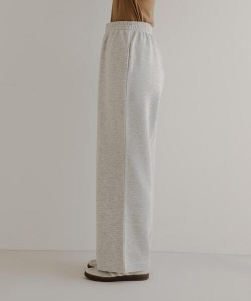 URBAN RESEARCH（アーバンリサーチ）の「『UR TECH』スウェットストレートパンツ（その他パンツ・レディース・グレー/ナチュラル・SMALL/MEDIUM）」の5枚目の写真