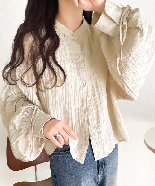 classicalelf（クラシカルエルフ）の「上品な抜け感と自由なアレンジ叶う。2wayカラー袖シャーリングシアー素材シャツブラウス（長袖）（シャツ/ブラウス・レディース・ブラウン/ピンク/ベージュ/チャコール・LARGE/MEDIUM/SMALL/X-LARGE）」の20枚目の写真